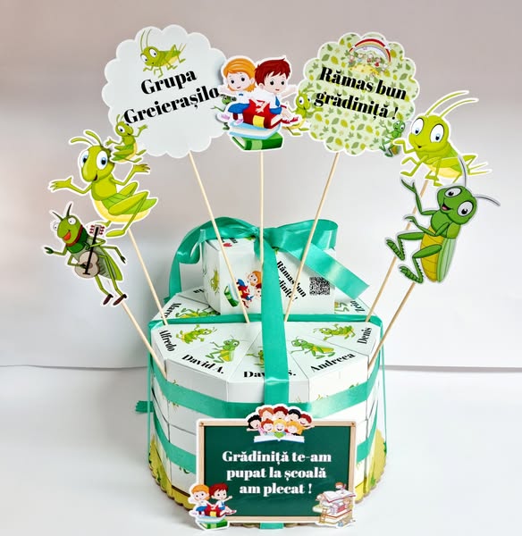 Tort personalizat cu tema Animale, carton